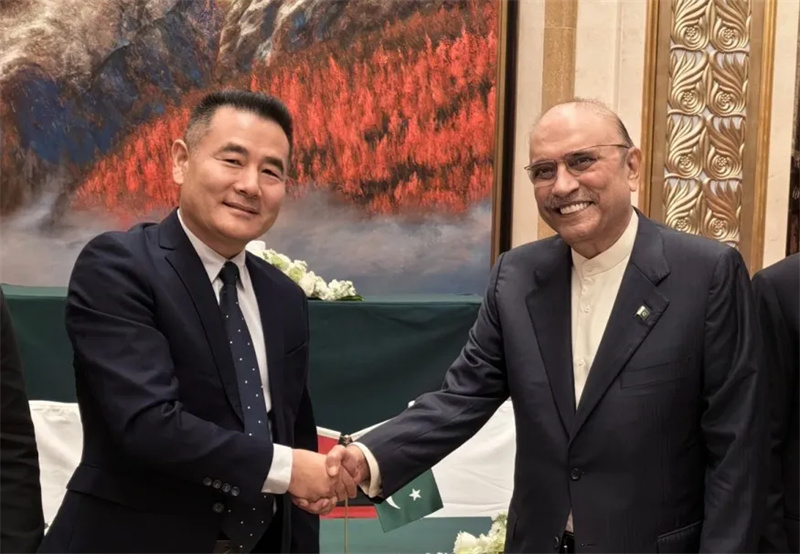 巴基斯坦总统扎尔达里主持现代生物集团与巴方签署合作备忘录